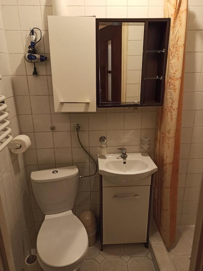 Hostel Komfort Borek Krakow Exterior photo